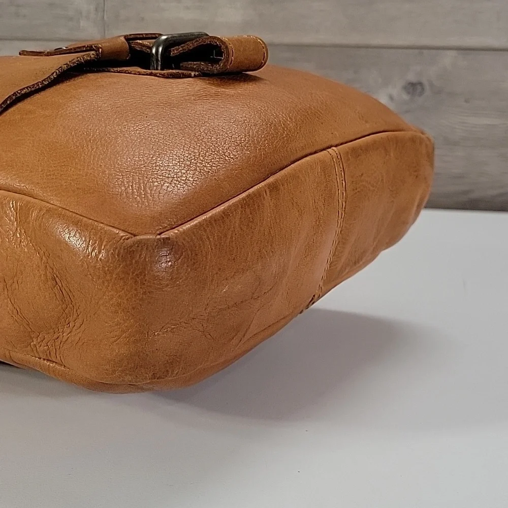 Harbout 2nd for Anthropologie Tan Leather Crossbody Bag